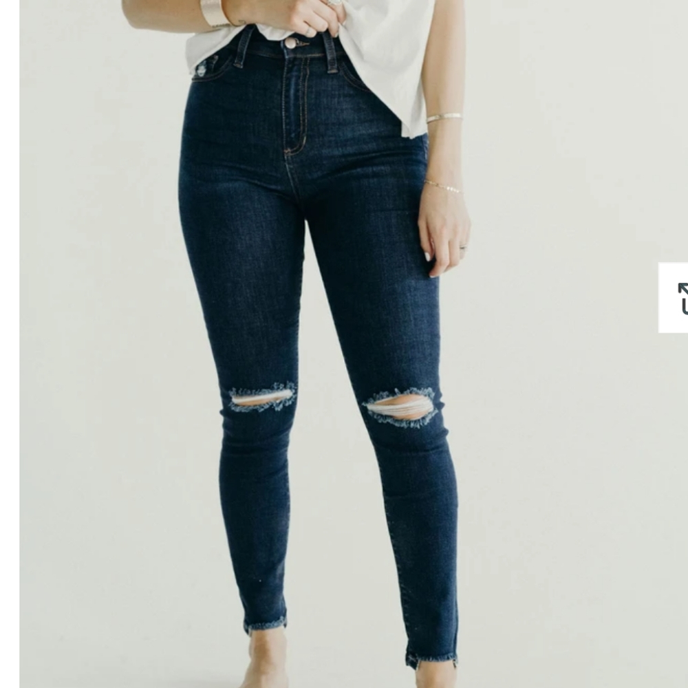 NWOT Carly Jean Los Angeles "Keller" h rise jean